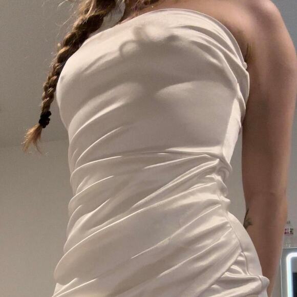 White Brand New Dress - Picture 3 of 5
